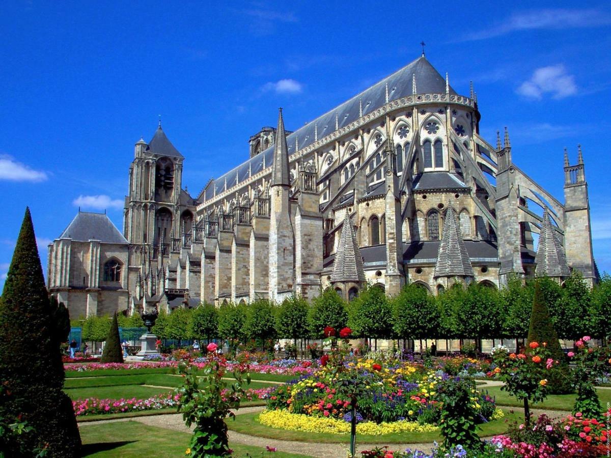 Camping de Bourges Buitenkant foto